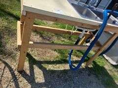 Metal Sink on Stand