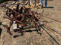 JD mounted cultivator off JD 520, 2 row w/brackets