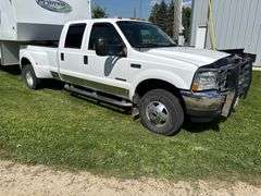 ** 2002 Ford F-350, 7.3 Diesel, Lariat, 4 Door, Dually, 83,000 Miles, B&W 5