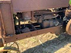 1936 John Deere Unstyled B Tractor, Front metal wheels, rear metal rims, ro