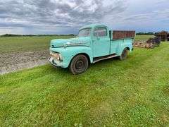 ** 1952 Ford Pickup, 1-ton, Step Side Box, Flat Head V8, Manual 4sp. w/Box 