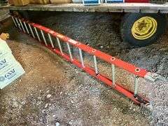 29’ fiberglass extension ladder