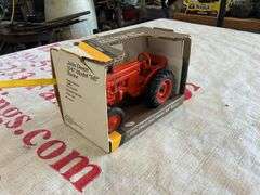 Ertl 1/16 JD 1947 Model MI tractor
