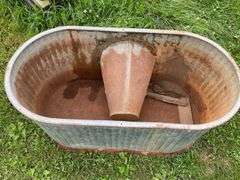 Metal stock tank