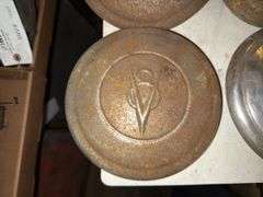 Ford V8 Wheel Centers