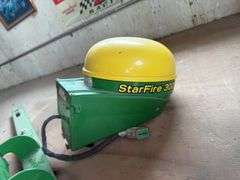 John Deere StarFire 3000 Receiver Globe, SF1, Old Style Mounts, Sells with 