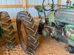 John Deere B Tractor, NF, PTO, Drive Bar, Runs/drives ; "mis-match" elect s
