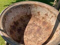 Large Cast Iron Metal Pot with Stand
