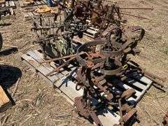 JD H cultivator mounted 2 row cultivator