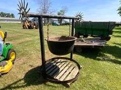 Large Cast Iron Metal Pot with Stand