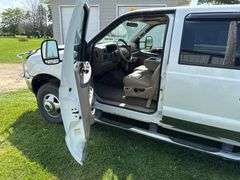 ** 2002 Ford F-350, 7.3 Diesel, Lariat, 4 Door, Dually, 83,000 Miles, B&W 5