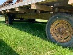 20ft x 8 1/2ft hay rack on JD running gear
