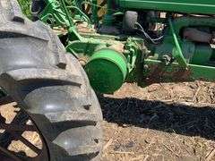 1939 John Deere B Tractor, Rear Flat Spokes (not cut), NF, Runs

SN#79473