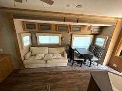 ***2018 Premier 5th Wheel camper; 38FW2018, 38FT, tri-axle with front maste