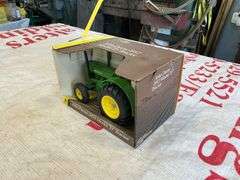 Ertl 1/16 JD 1953 model D tractor