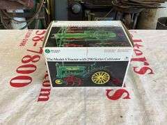 Ertl 1/16 precision classics Model A tractor w/ 290 series cultivator