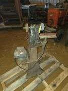 Pedestal grinder