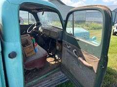 ** 1952 Ford Pickup, 1-ton, Step Side Box, Flat Head V8, Manual 4sp. w/Box 