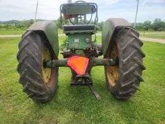 1949 John Deere G Tractor w/fenders, NF, PTO, 13x38” Tires, Runs & drives

