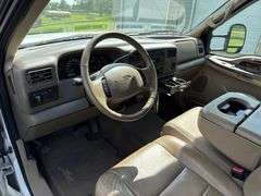 ** 2002 Ford F-350, 7.3 Diesel, Lariat, 4 Door, Dually, 83,000 Miles, B&W 5
