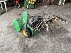 John Deere 826 Snowblower