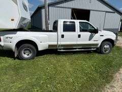 ** 2002 Ford F-350, 7.3 Diesel, Lariat, 4 Door, Dually, 83,000 Miles, B&W 5