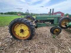 1942 John Deere B, NF, (bad trans); non runner 

SN#120276