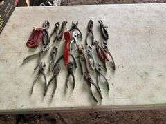 Flat of Assorted Pliers