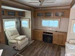 ***2018 Premier 5th Wheel camper; 38FW2018, 38FT, tri-axle with front maste