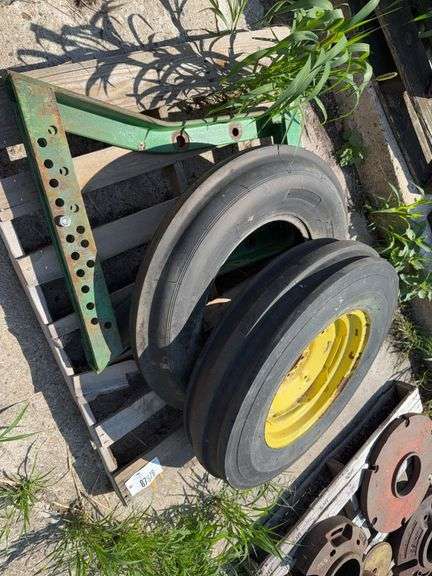 (2) 7.50-18L Tri Rib Tires On 6 Bolt Implement Rims, John Deere 2 ...