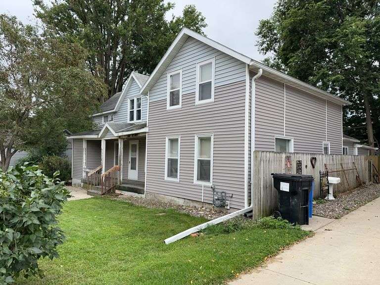 Tri-Plex Home In Owatonna, MN on Large City Lot