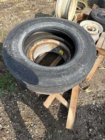 (2) Tires, 1 with rim (1) without, NO Rim 11R24.5 tires, Rim 11.00R20