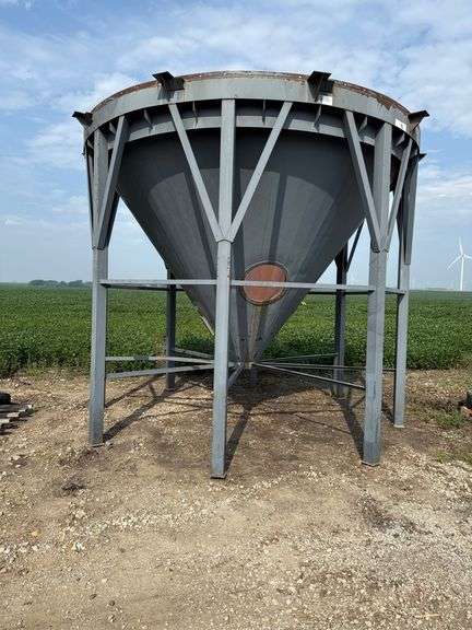 Micada Hopper Cone Bottom - 15ft