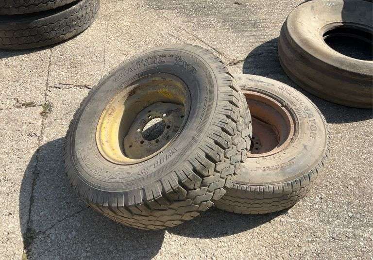(1) 285-75R 16 tire on 6 bolt rims and 235/85R16 tire on 6 bolt rim
