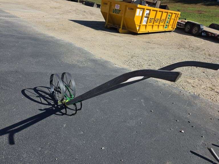 Garden cultivator