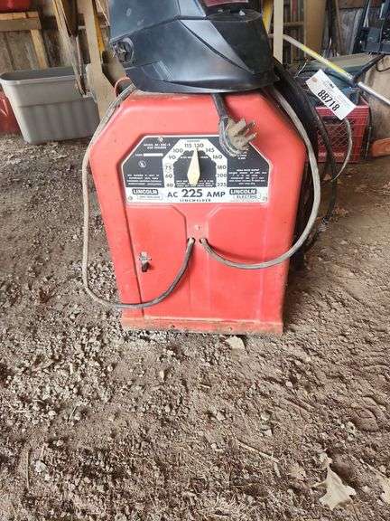 Lincoln 225 Amp Stick Welder - Located in Semi Trailer