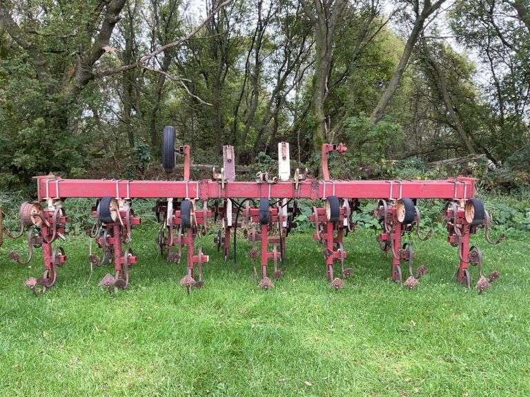 Dakon 12 row cultivator