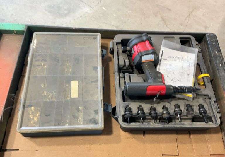Zipp air hydraulic rivet nut tool complete with multiple nut pullers ...