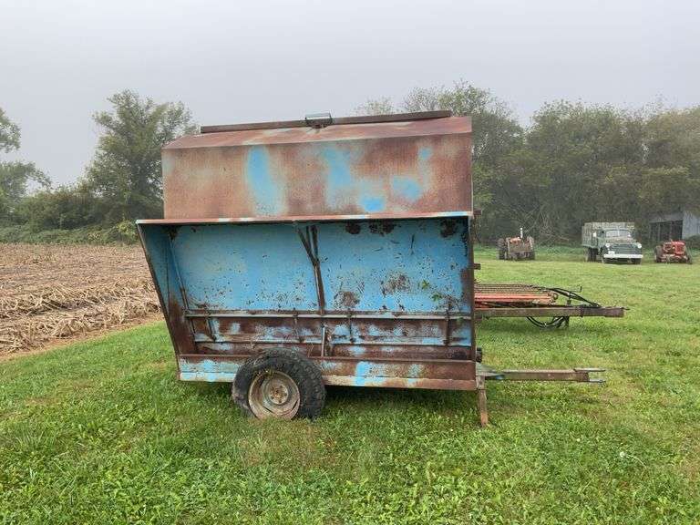 Creep feeder on wheels