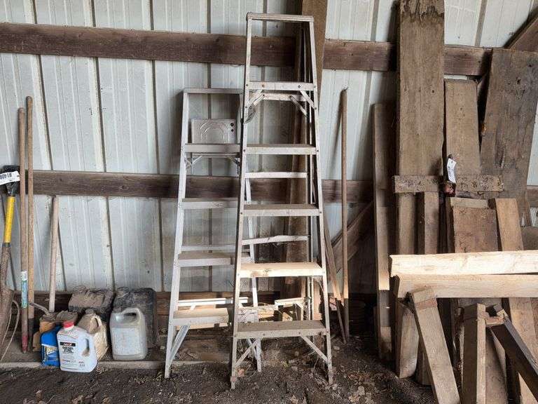 (2) Aluminum Step Ladders - 6', 5' - located in shed