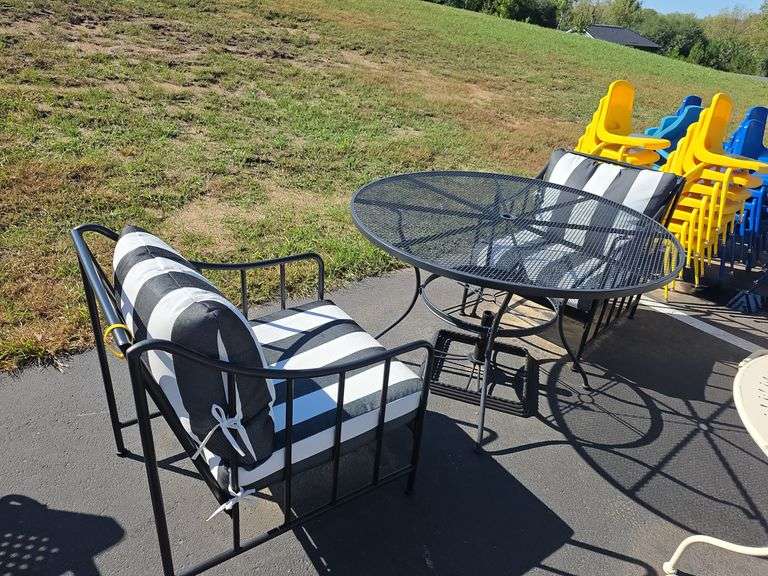 48” patio table with 2 chairs
