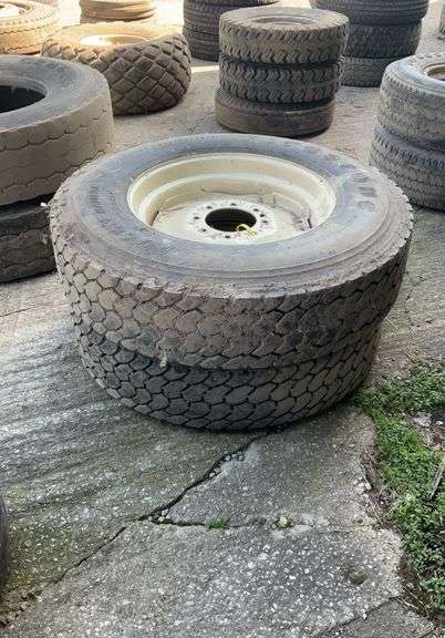 (2) 295-75 R22.5 tires on 8 bolt rims