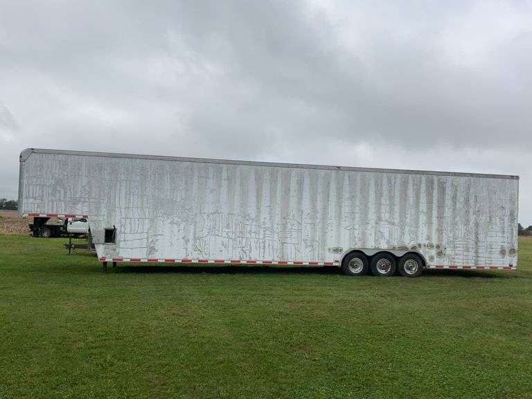 ** 2001 40ft enclosed 5th wheel tri axle trailer; 8ft wide, 9 1/2ft tall, 2