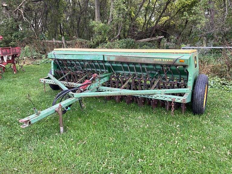 John Deere 8300 grain drill