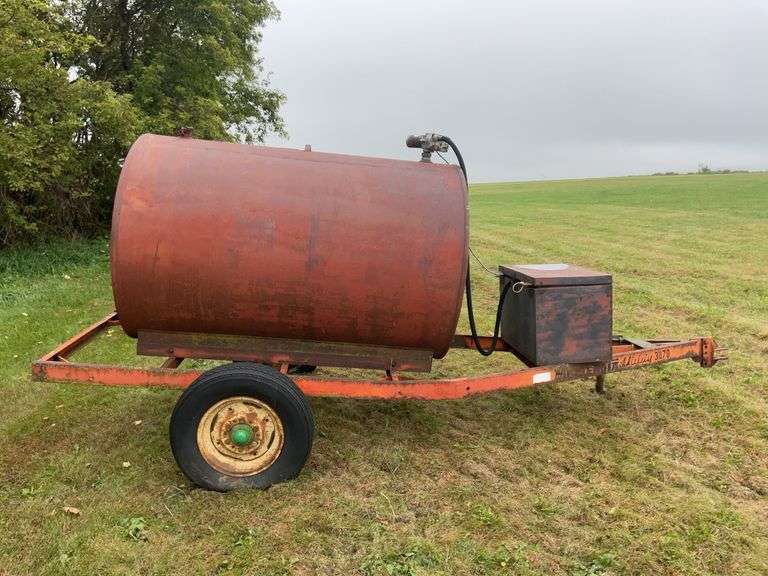 500 gallon fuel tank on trailer with tool box