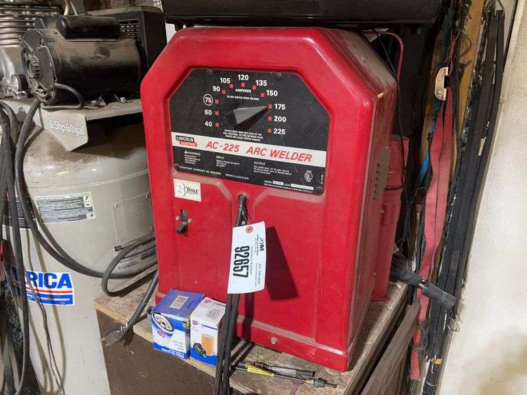 Lincoln Electric AC-225 Arc Welder with Rods