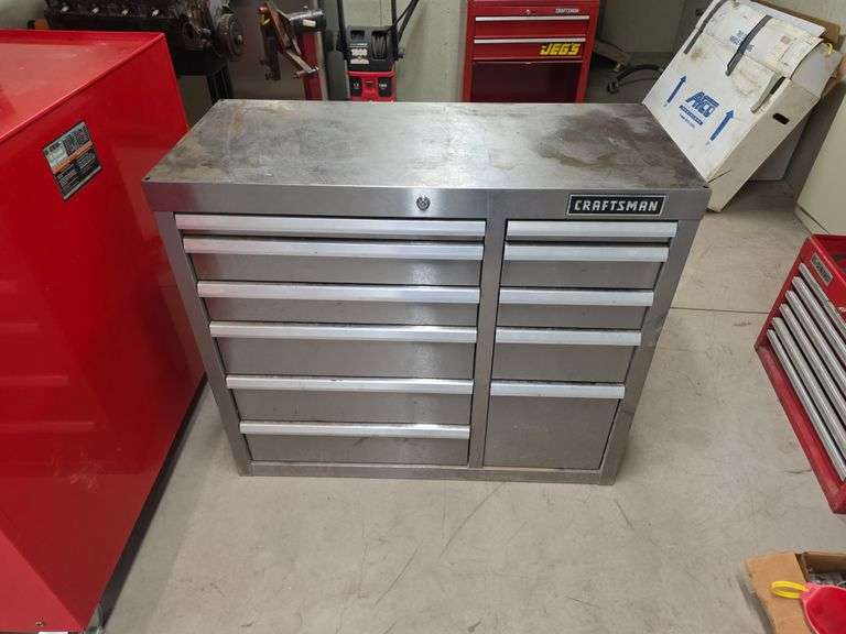 Craftsman 11 drawer tool box with key - Hamilton-Maring Auction Group