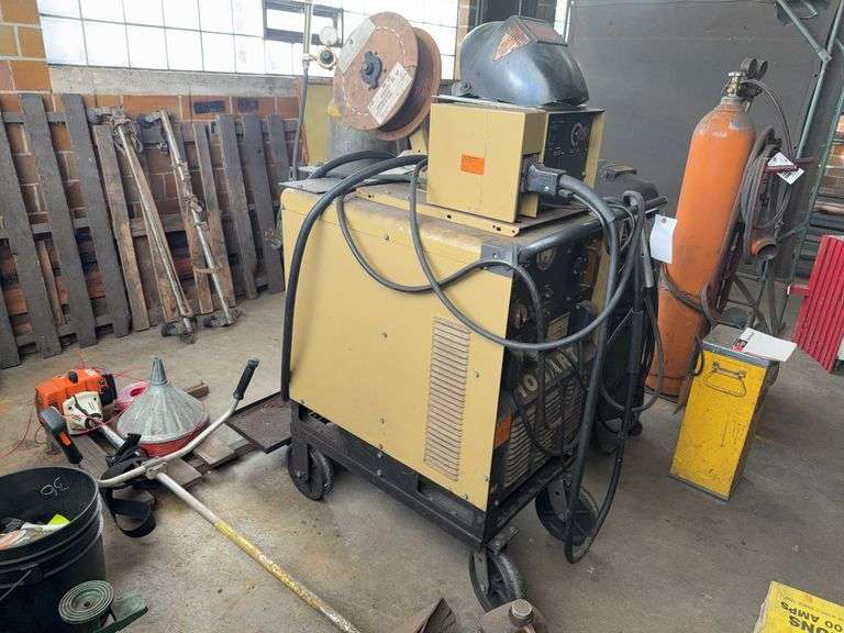 Hobart MC-301 Constant Voltage Electric Drive Welder, 3 Phase, CO2 Tank, 30
