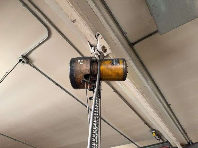 Doerr 3PH 220V, One Ton, Electric Chain Hoist