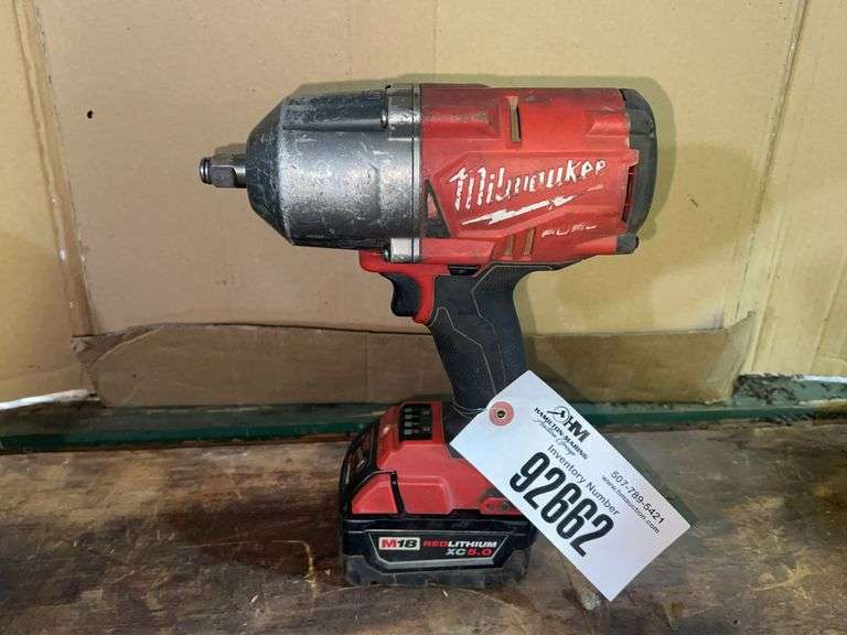 Milwaukee 1/2” Square Ring Impact Wrench w/ Battery